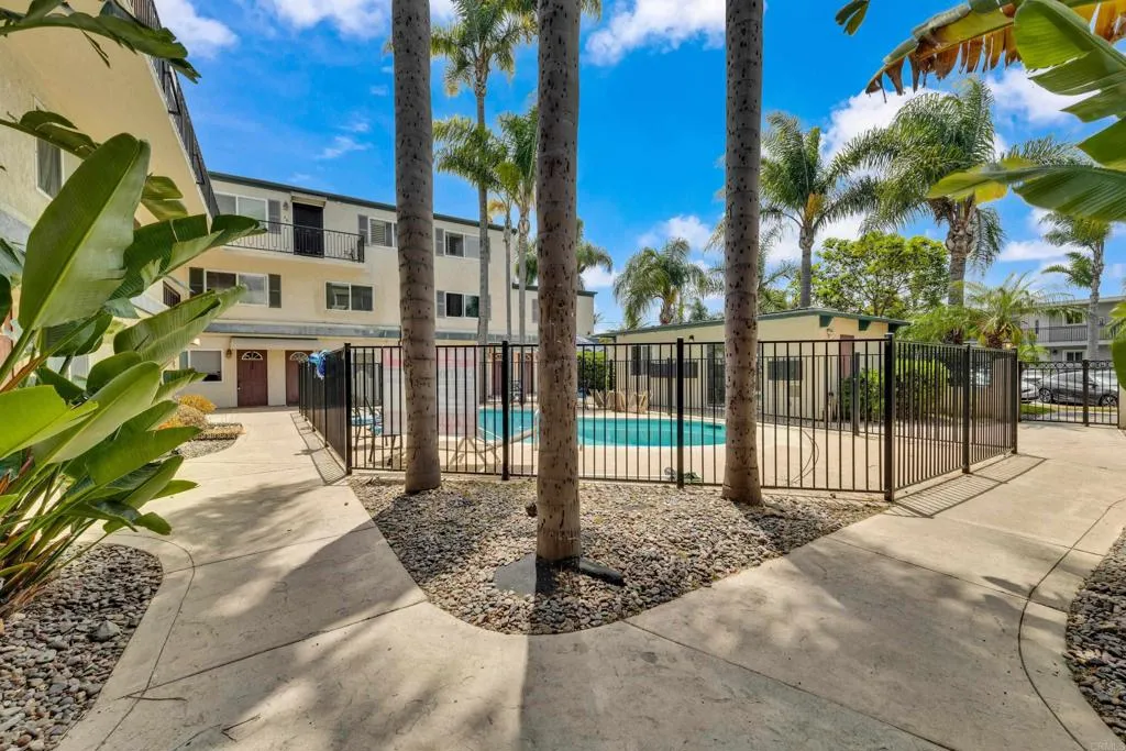 https://cdn.realtyfeed.com/cdn/127/306766603/d2f36f859ba2f793a77c10ca6724d00a.webp