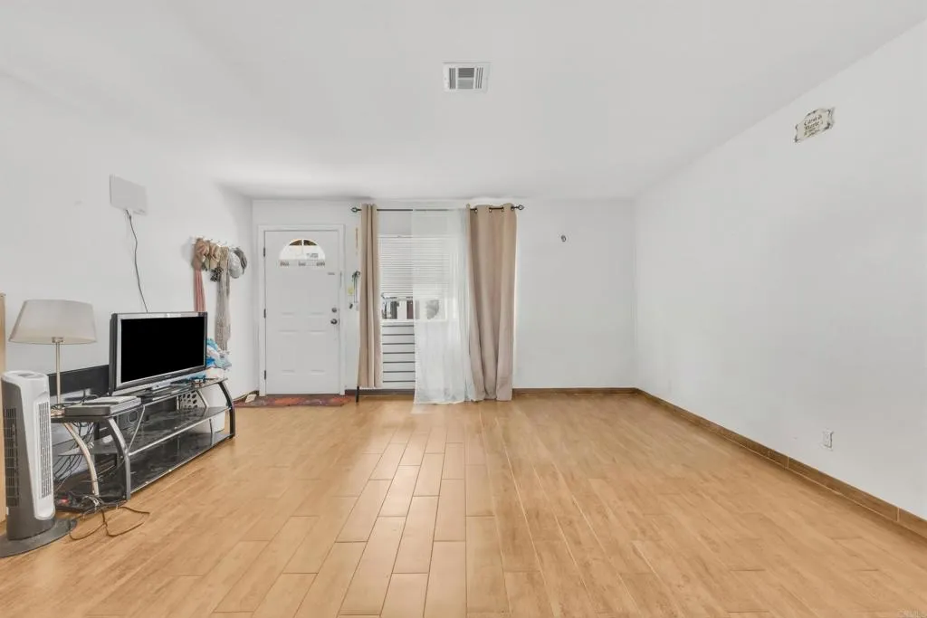https://cdn.realtyfeed.com/cdn/127/306766603/eca9eee57c1329ed07c06755e59690d9.webp