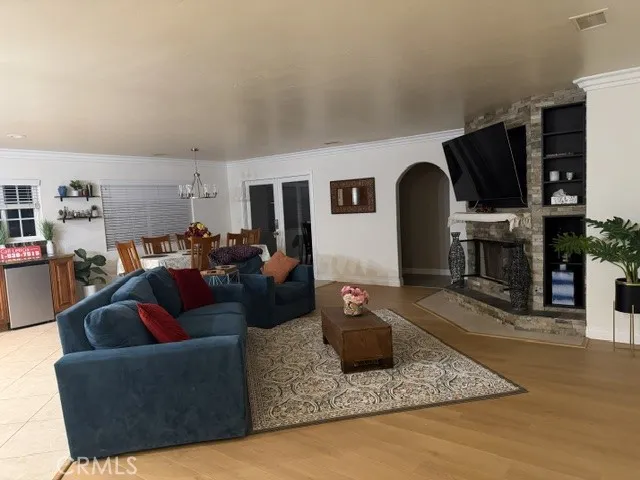 https://cdn.realtyfeed.com/cdn/127/306766766/24321130ec8c32c4c15d705886d9ca09.webp