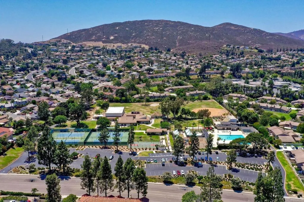 https://cdn.realtyfeed.com/cdn/127/306766793/70a989b287029e756d76b406af8783a8.webp