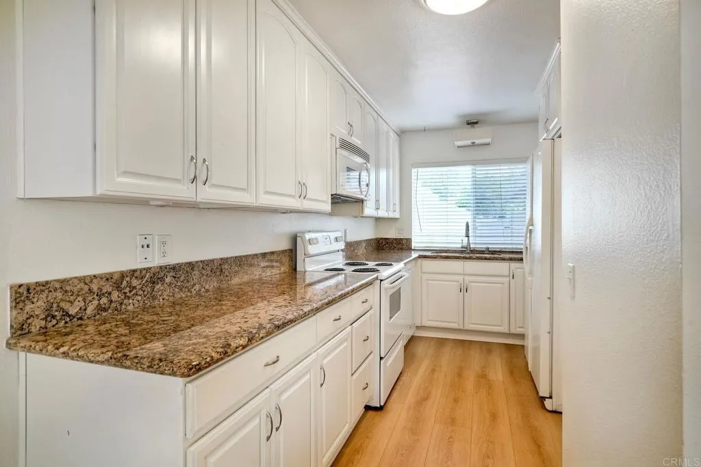 https://cdn.realtyfeed.com/cdn/127/306766793/84679ef18823c5e1cd122373d9236cbb.webp