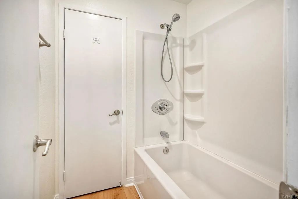 https://cdn.realtyfeed.com/cdn/127/306766793/ec2b75dbb6bca6ae6ec50f5f120a219b.webp