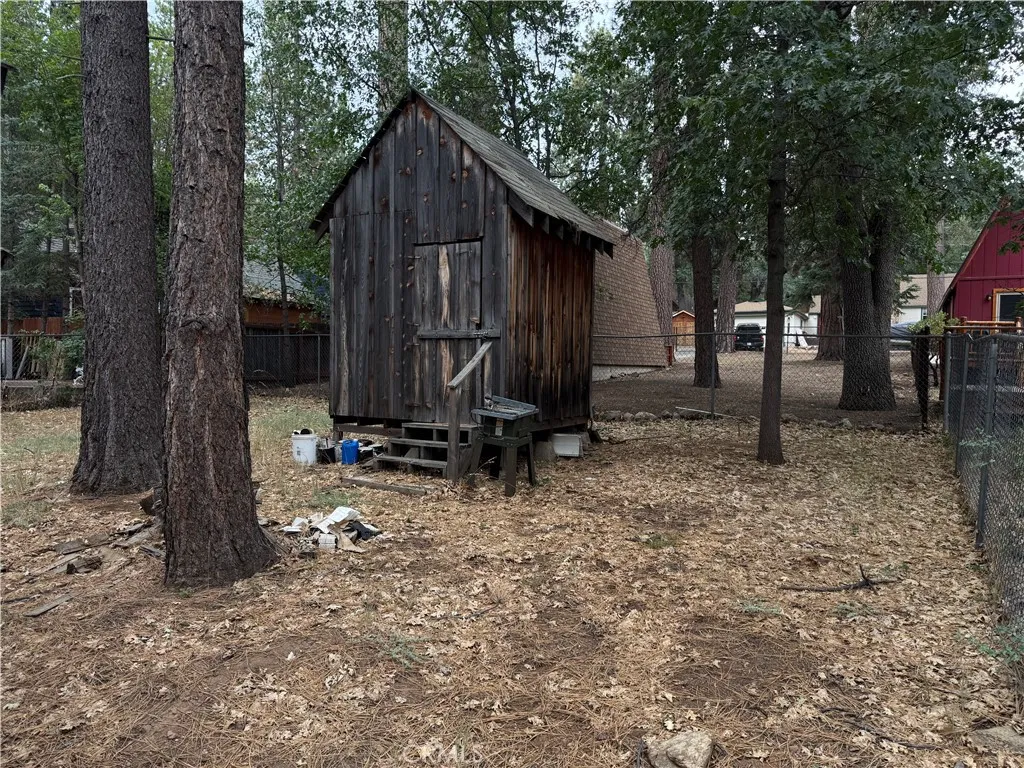 42679 La Cerena, Big Bear Lake, CA 92315 - Photo 5 of 31, Big Bear Lake, CA