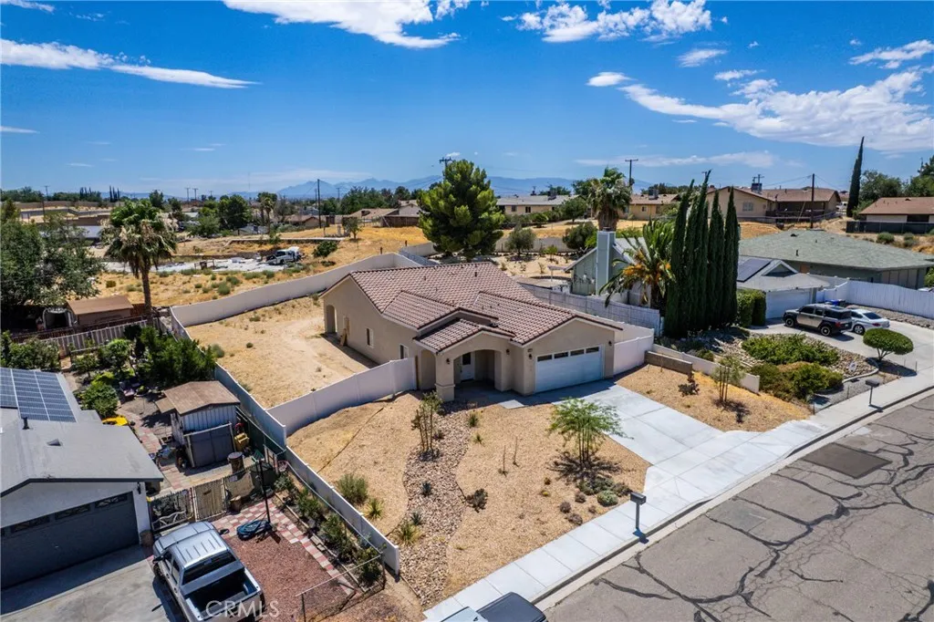 16277 Puesta Del Sol, Victorville, CA 92394 - Photo 3 of 26, Victorville, CA