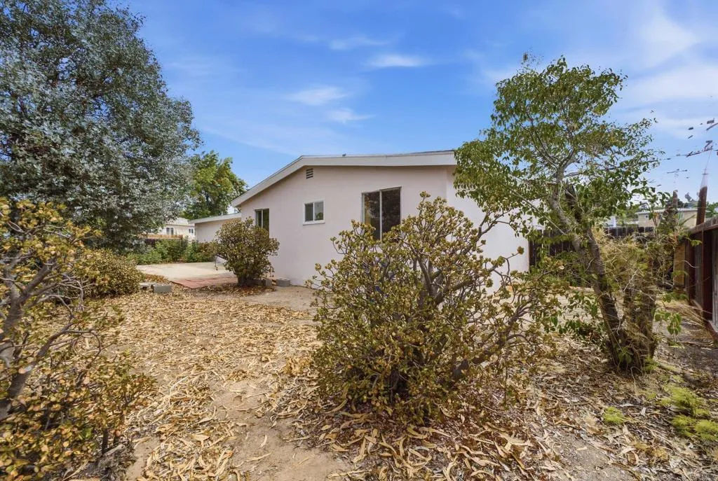 https://cdn.realtyfeed.com/cdn/127/306766996/b5a1783bd8706b80118ceb599ea17c9e.webp