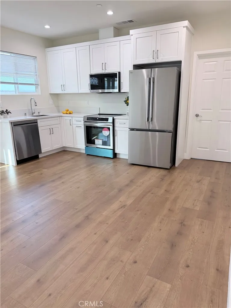 North Hollywood, CA 91605