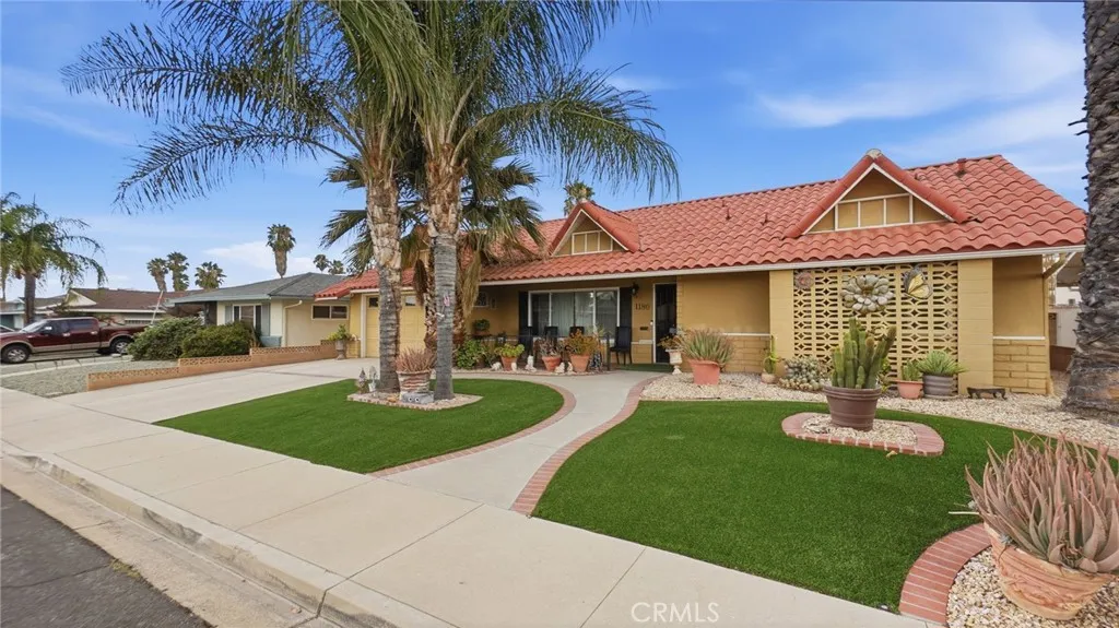 1180 Amberwood, Hemet, CA 92543 - Photo 2 of 39, Hemet, CA