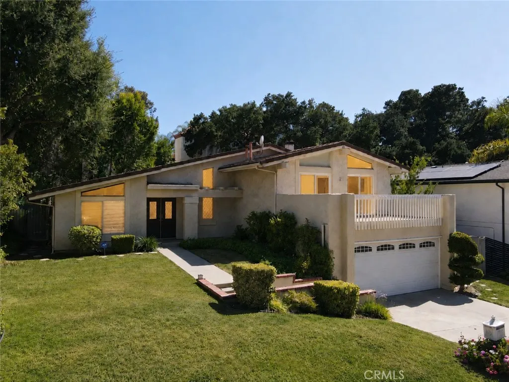 Calabasas, CA 91302
