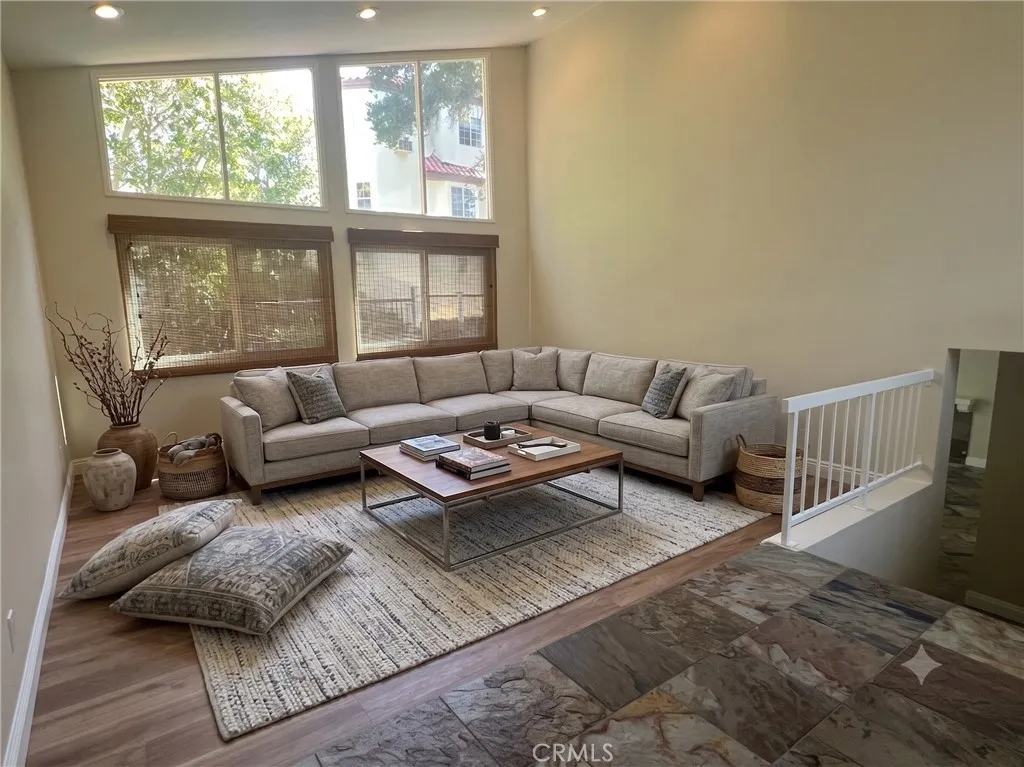 22840 Sparrowdell, Calabasas, CA 91302 - Photo 3 of 20, Calabasas, CA