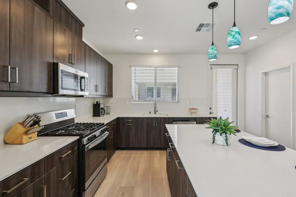 Photo #11: PTP2605286 Listing: Photo #11