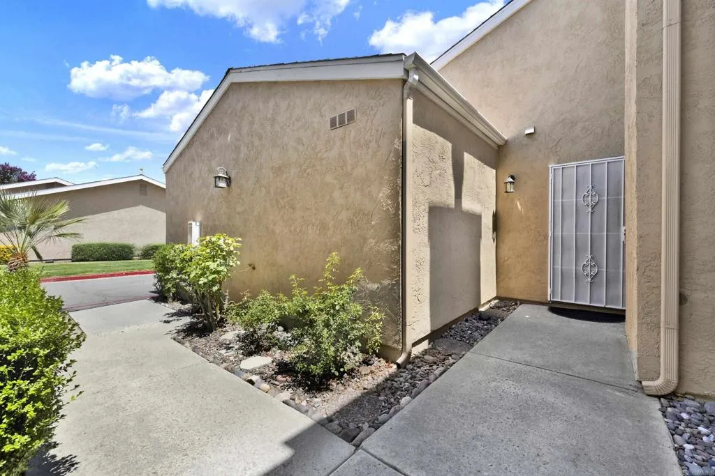 44552 La Paz Road, Temecula, CA 92592 - Photo 2 of 50, Temecula, CA