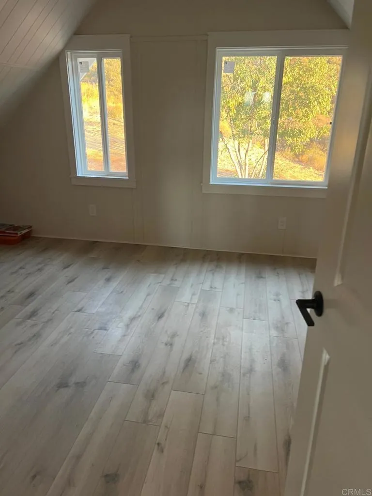 https://cdn.realtyfeed.com/cdn/127/306767215/0c04e3bb38934600d9a33dd19d1431e3.webp
