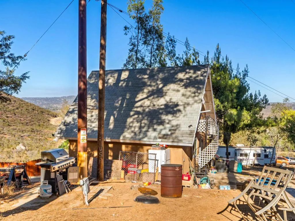 https://cdn.realtyfeed.com/cdn/127/306767215/21b723d8f80497386c9b95adcb0c00ef.webp