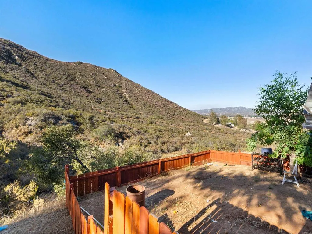 https://cdn.realtyfeed.com/cdn/127/306767215/ac10ccc5edbea008c177dfbe74b78c8e.webp