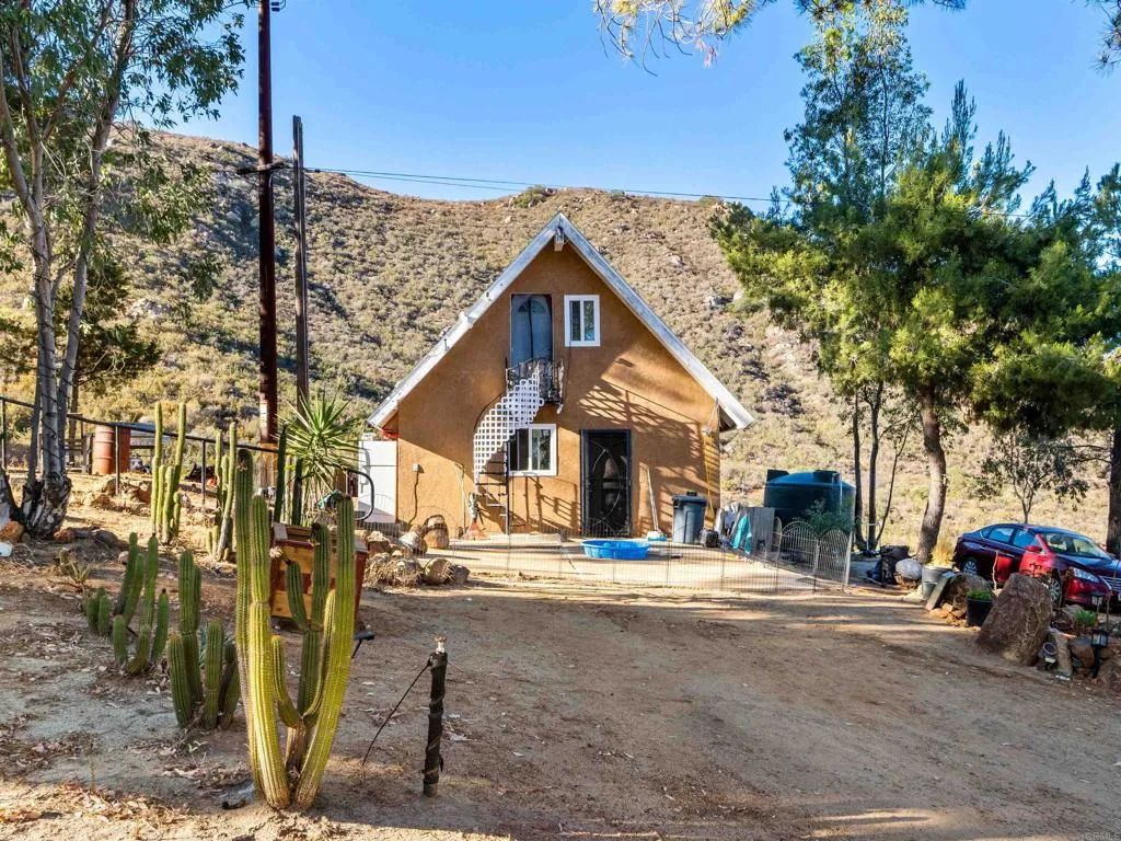 https://cdn.realtyfeed.com/cdn/127/306767215/b4fba1e732b81ad4d93d755491bf62af.webp
