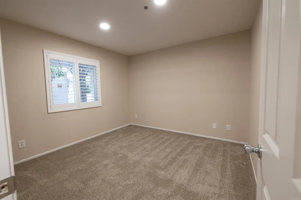 https://cdn.realtyfeed.com/cdn/127/306767248/55cfc2aa0a30f5cb10e1b0bec099f0c5.webp