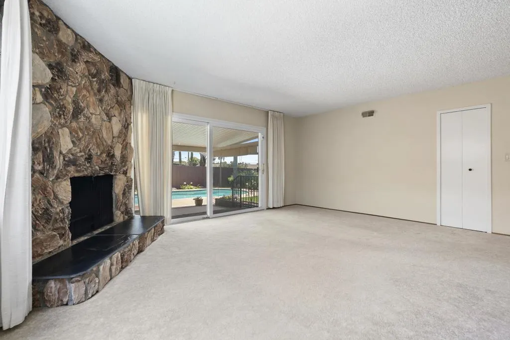 https://cdn.realtyfeed.com/cdn/127/306767249/32f6d405464035cd4b125bc838f9a08b.webp