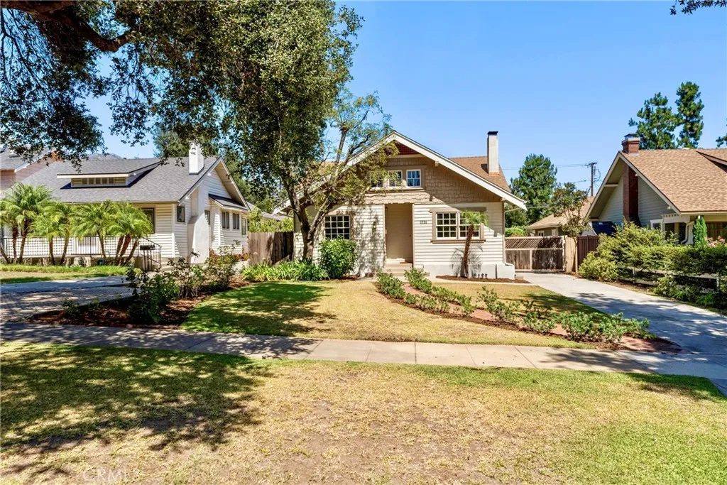1538 N Holliston, Pasadena, CA 91104 - Photo 4 of 44, Pasadena, CA
