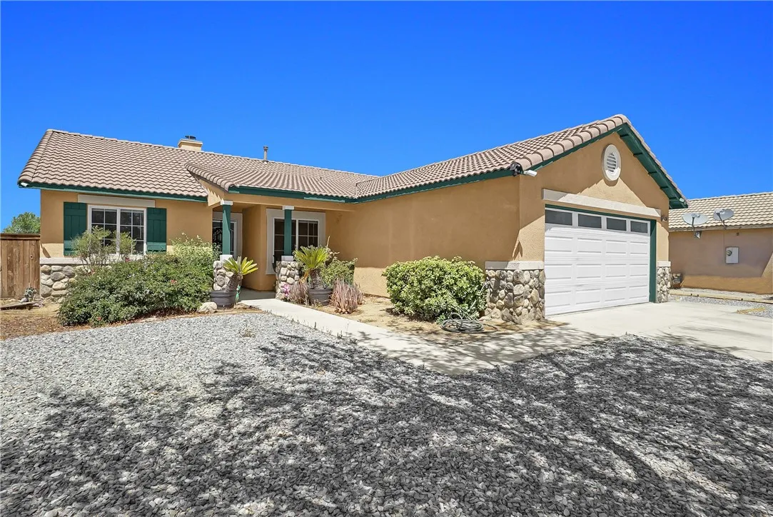 15336 Ross Drive, Adelanto, CA 92301 - Photo 3 of 35, Adelanto, CA