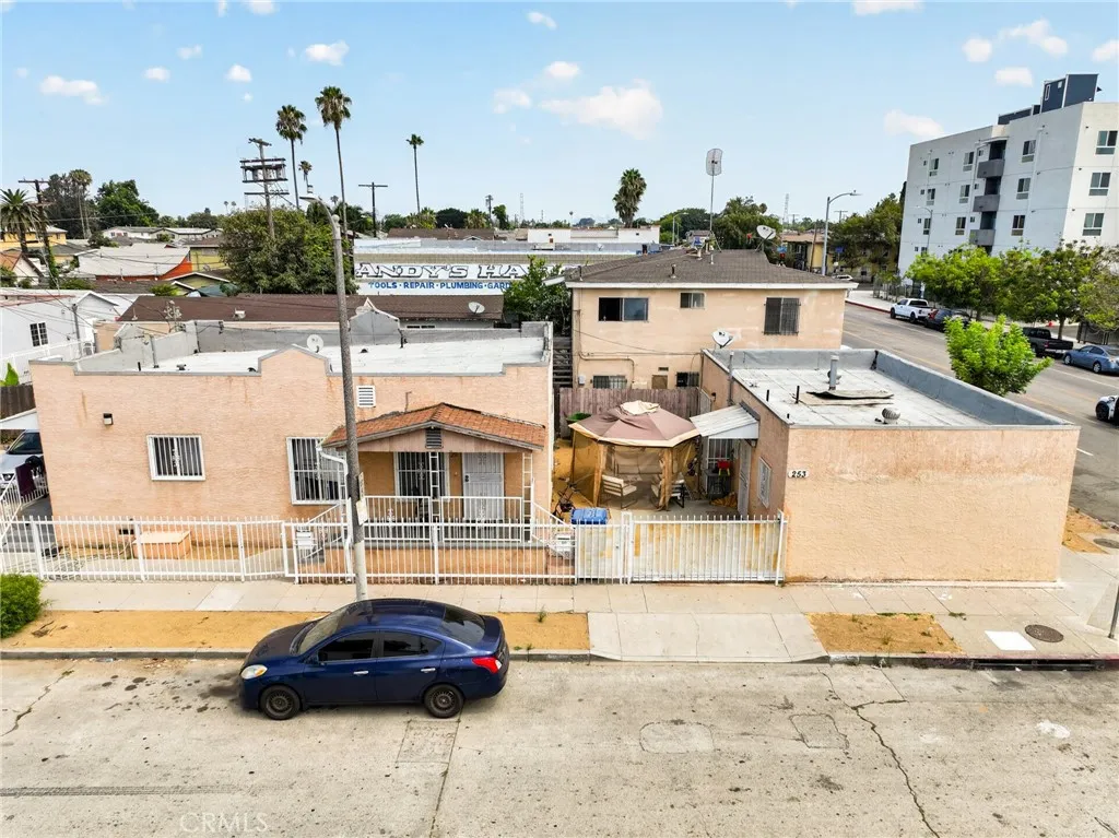 251 E 105th, Los Angeles, CA 90003 - Photo 4 of 18, Los Angeles, CA
