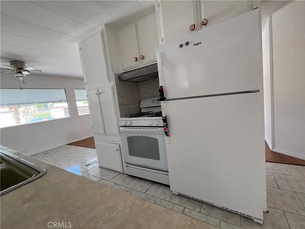 3929 W 5 Th Unit 4, Santa Ana, CA 92703 - Photo 3 of 16, Santa Ana, CA