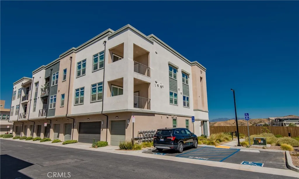 27466 Mercantile Court Unit 203, Valencia, CA 91381 - Photo 3 of 37, Valencia, CA