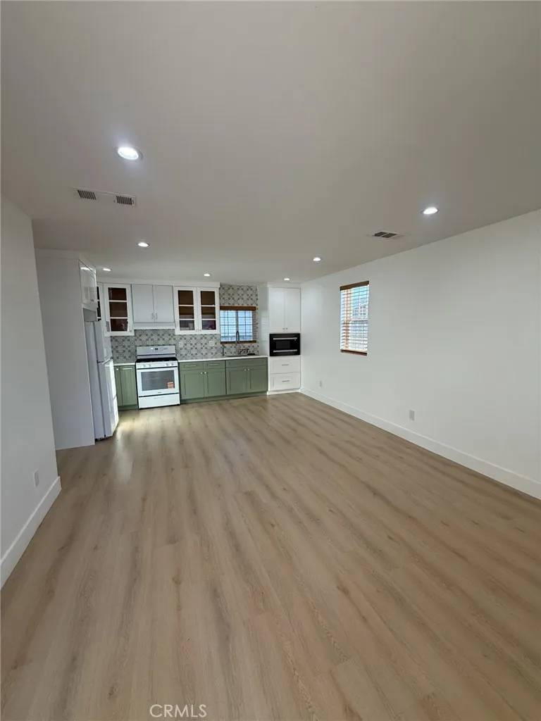 662 E 87th Street, Los Angeles, CA 90002 - Photo 5 of 7, Los Angeles, CA