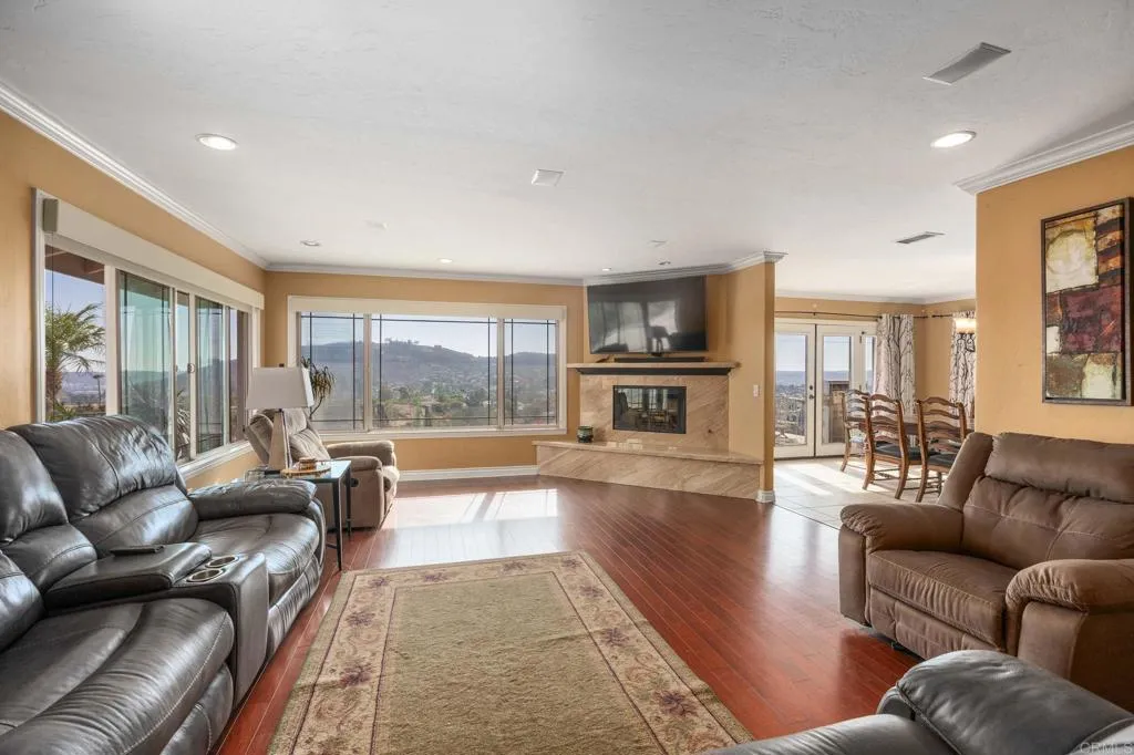 https://cdn.realtyfeed.com/cdn/127/306767386/36e7ccab5e41055fa156989c8959512a.webp