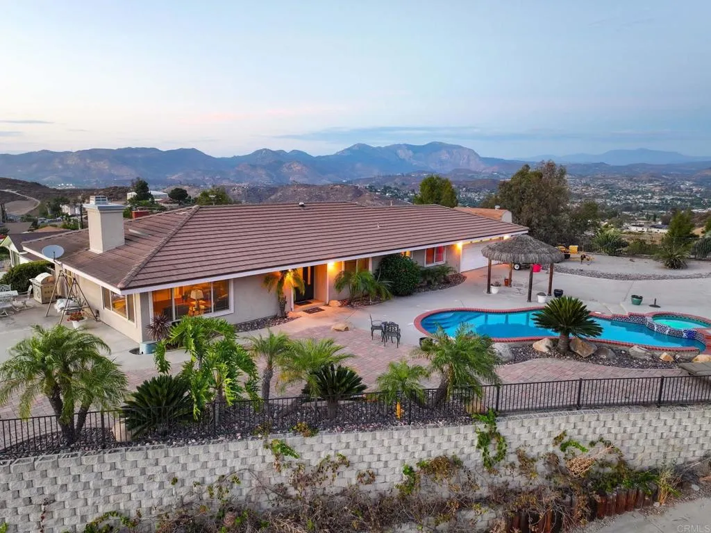 https://cdn.realtyfeed.com/cdn/127/306767386/6b2c2300e64c37176fb04e8a003ab9a7.webp