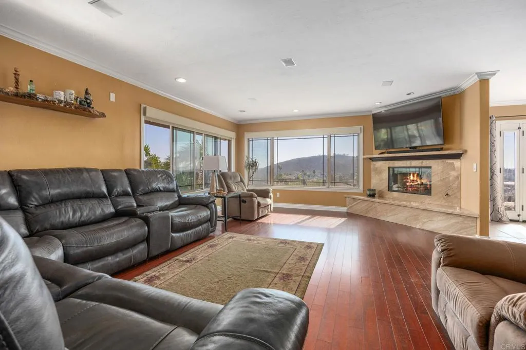 https://cdn.realtyfeed.com/cdn/127/306767386/8d400b4dd40de9efbe0e5fb16f38ef2b.webp