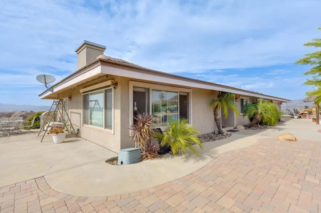 https://cdn.realtyfeed.com/cdn/127/306767386/96cfaca63494b55db473f5d2f997655c.webp