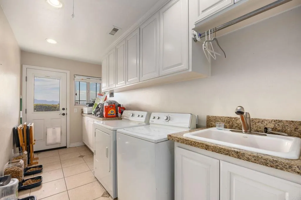 https://cdn.realtyfeed.com/cdn/127/306767386/c7cdec1645260533c2151d9f705542e4.webp