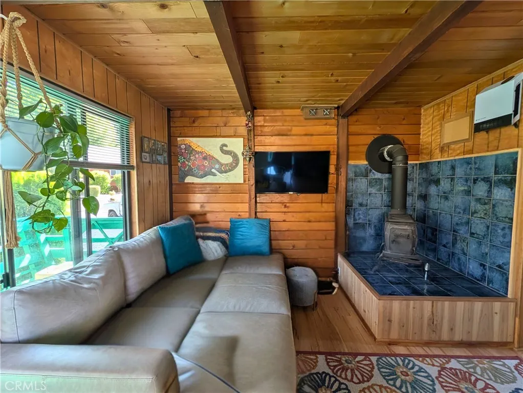 16505 Oakwood Way, Pine Mountain Club, CA 93222 - Photo 4 of 34, Pine Mountain Club, CA