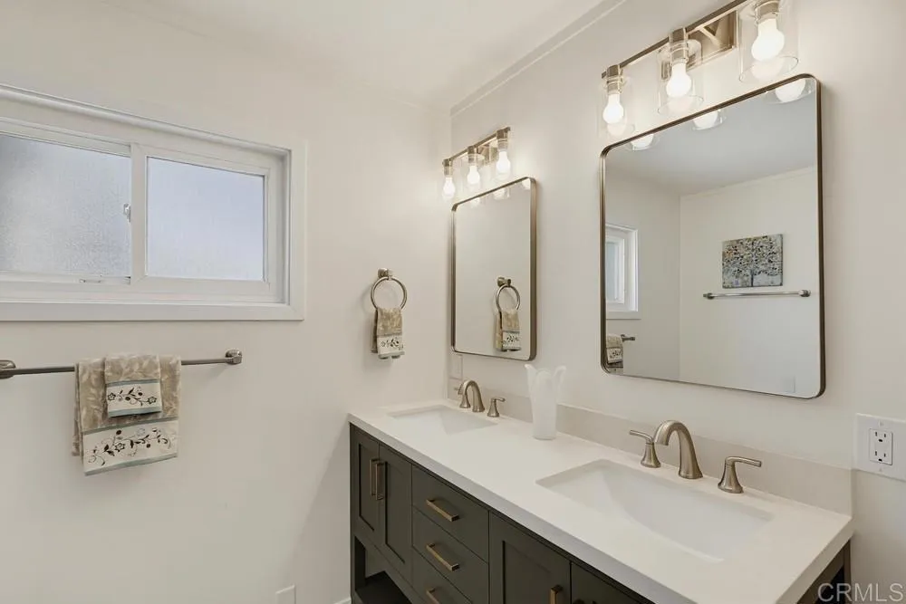 https://cdn.realtyfeed.com/cdn/127/306767419/35a007d399f8aa7db9838ae99703e6f6.webp