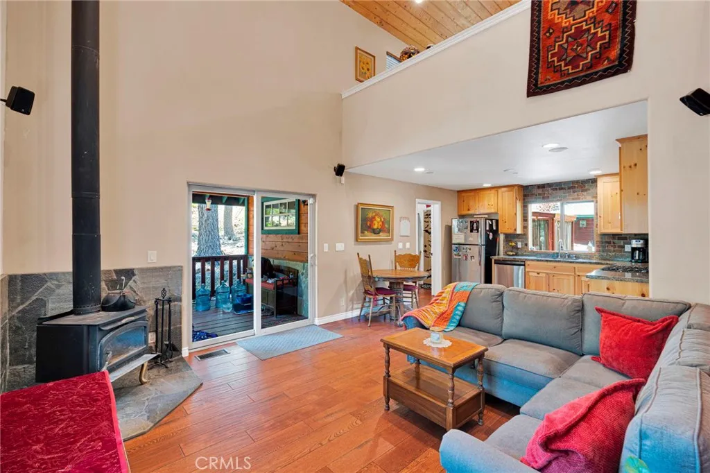 5410 Acorn Drive, Wrightwood, CA 92397 - Photo 4 of 48, Wrightwood, CA