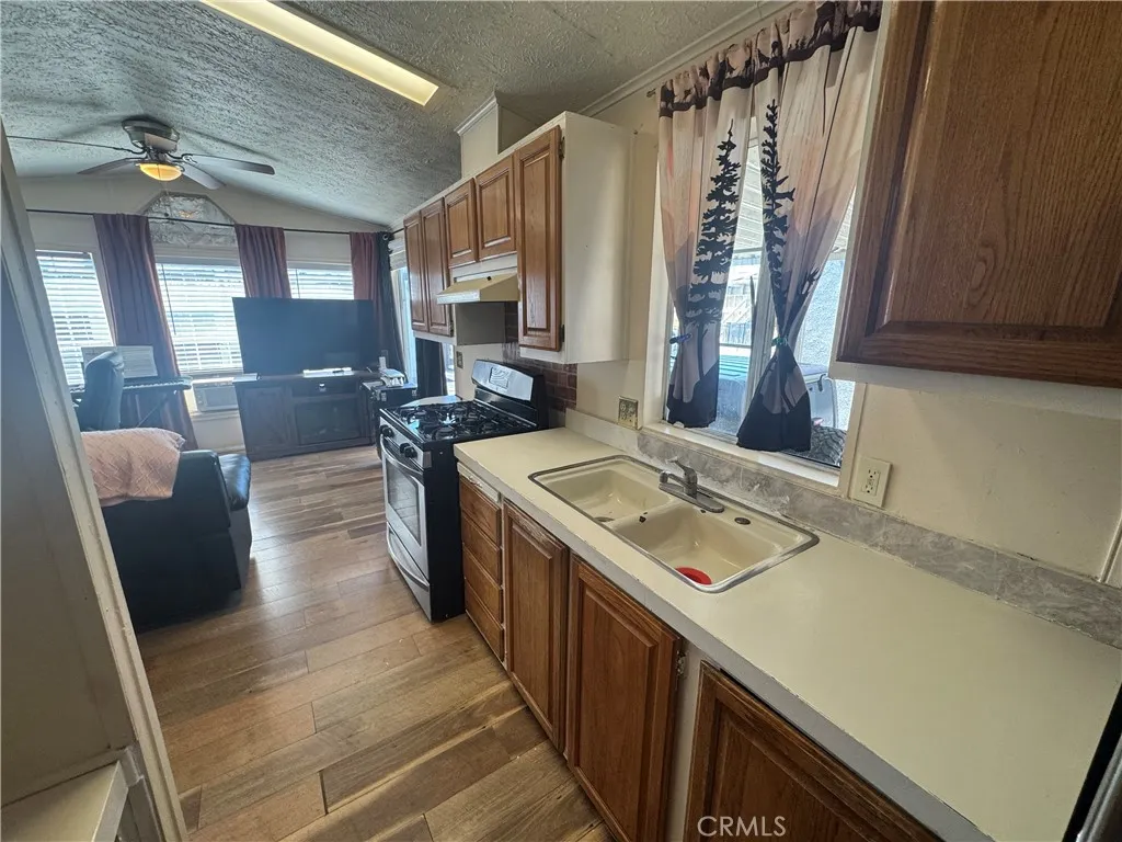 1850 W Orangethorpe Unit 81e, Fullerton, CA 92833 - Photo 5 of 16, Fullerton, CA