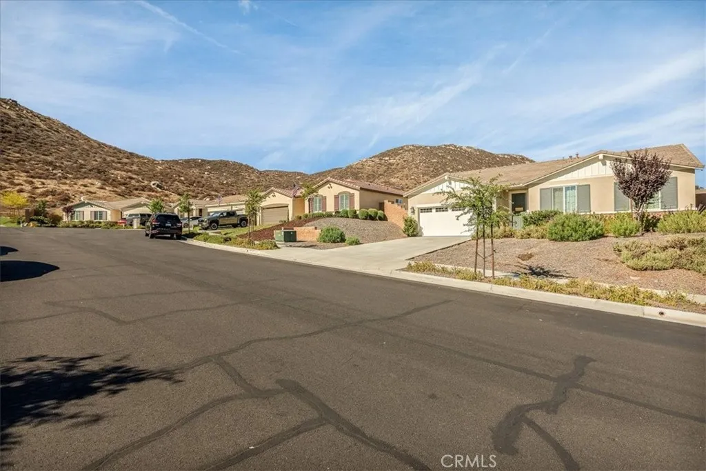 29689 Pathfinder Court, Winchester, CA 92596 - Photo 4 of 30, Winchester, CA