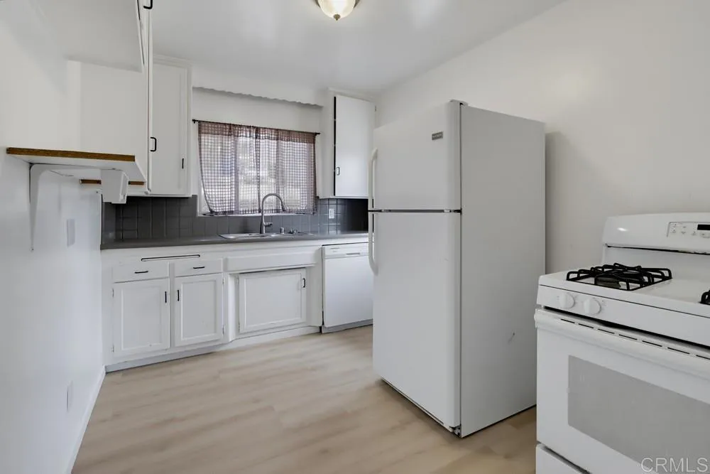 https://cdn.realtyfeed.com/cdn/127/306767533/44d44dec619e34d075d3270ee3b11c62.webp