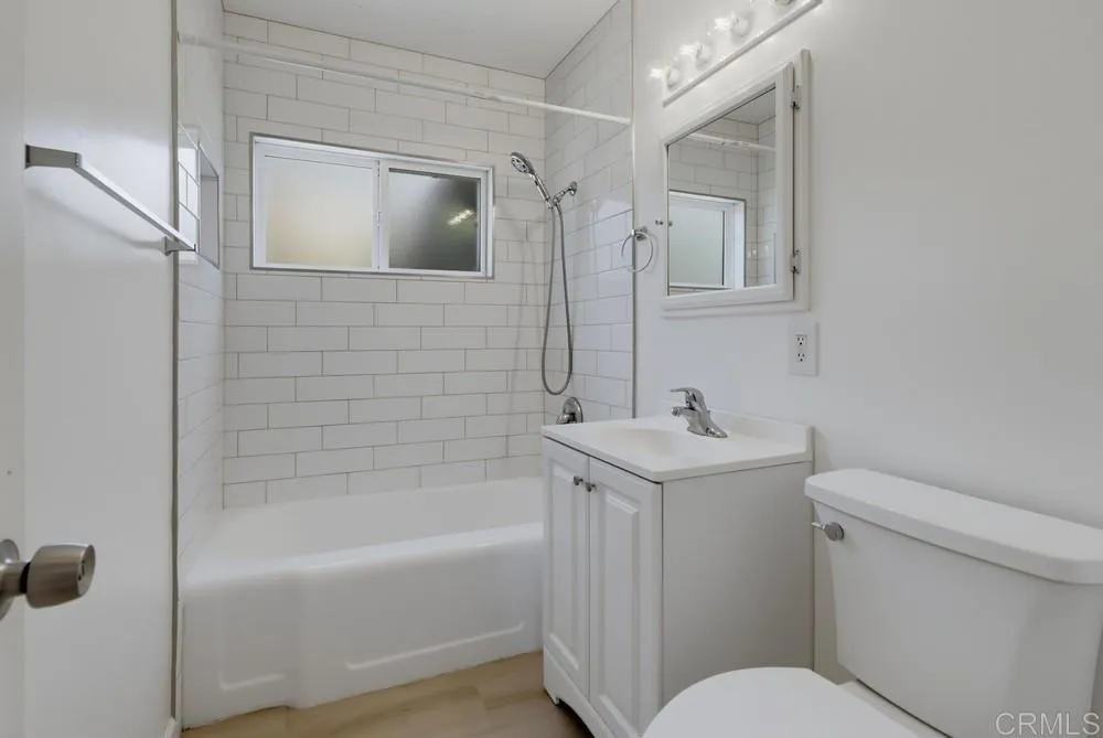 https://cdn.realtyfeed.com/cdn/127/306767533/b8d125017b264c7be49151b1f7eb9e16.webp