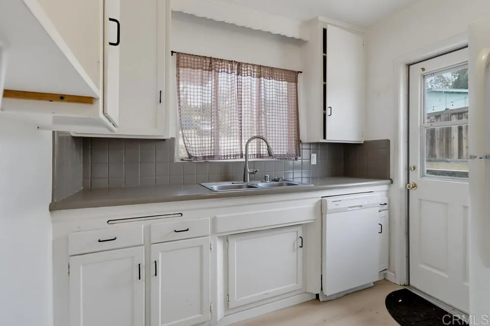 https://cdn.realtyfeed.com/cdn/127/306767533/f1459ec85dd90e29296a848758217b48.webp