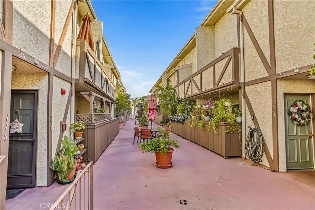 7005 Jordan Avenue Unit 110, Canoga Park, CA 91303 - Photo 3 of 16, Canoga Park, CA