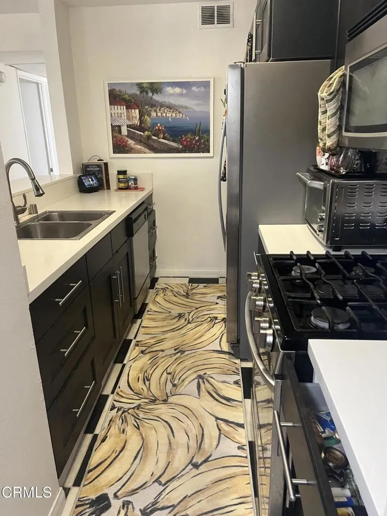 4705 Kester Avenue Unit 116, Los Angeles, CA 91403 - Photo 4 of 14, Los Angeles, CA