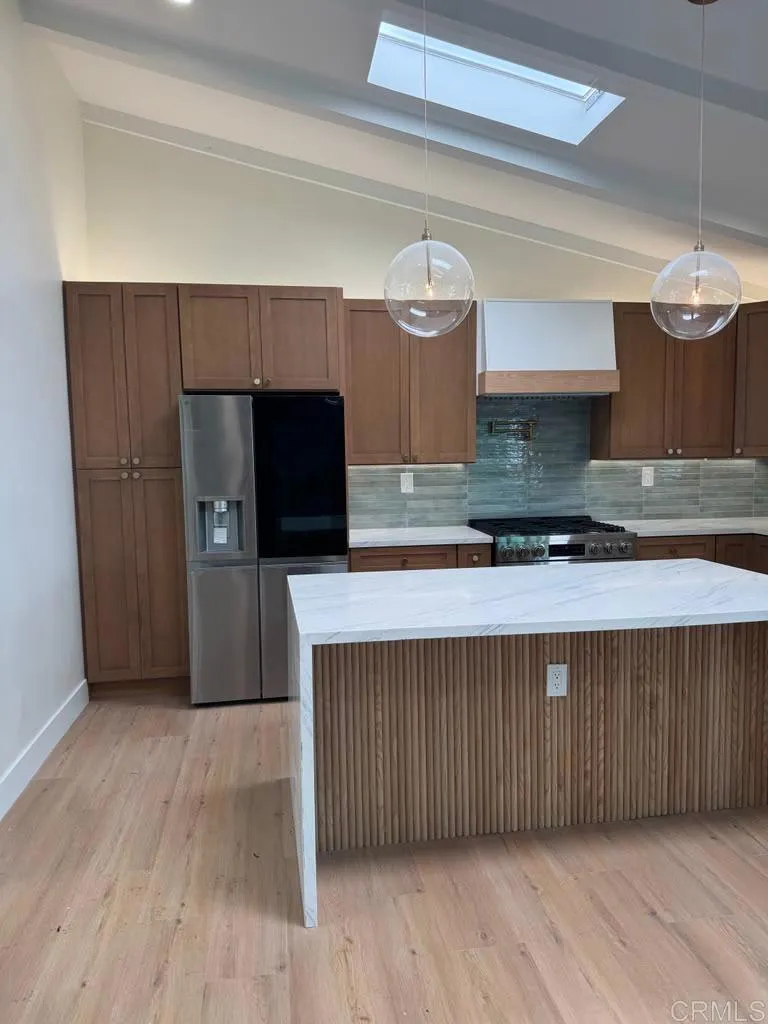 https://cdn.realtyfeed.com/cdn/127/306767574/00cb16b8962c4d5c6172d19cd10a4967.webp