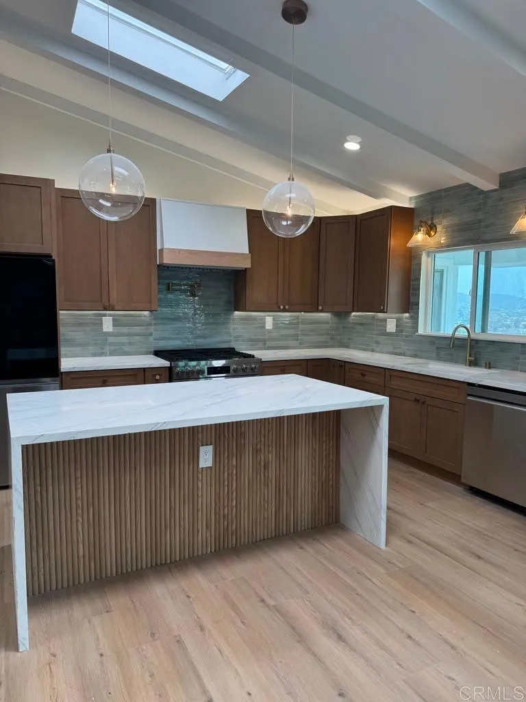 https://cdn.realtyfeed.com/cdn/127/306767574/58affeb061ba617eb9f4c8d65e893f41.webp
