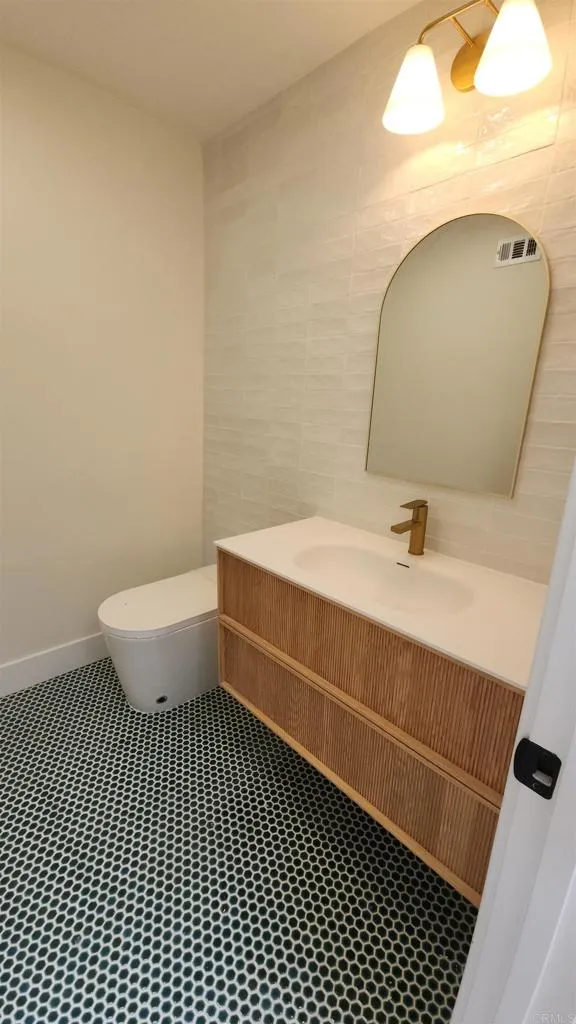 https://cdn.realtyfeed.com/cdn/127/306767574/a21abc279972f4091611b5909103cc01.webp