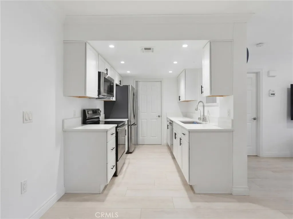 Photo #6: SW26153192 Listing: Photo #6