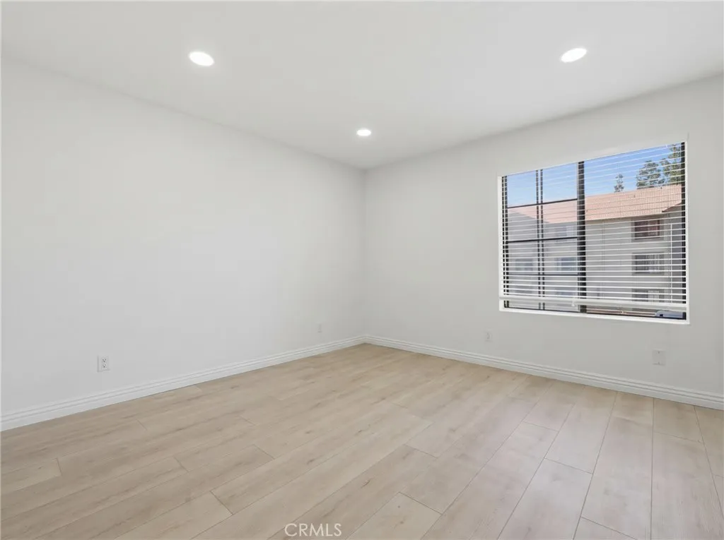 Photo #10: SW26153192 Listing: Photo #10