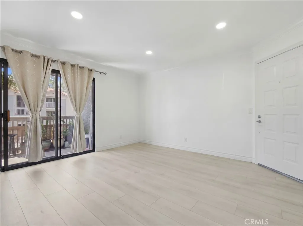 Photo #3: SW26153192 Listing: Photo #3