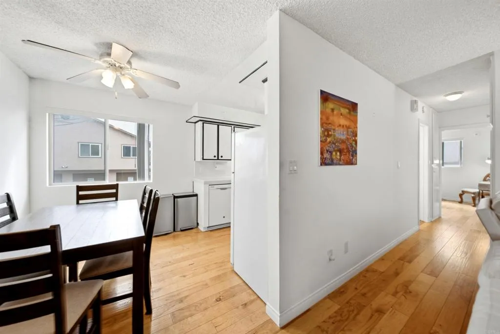 https://cdn.realtyfeed.com/cdn/127/306767611/735d849cf1fea86b18bf0059eb649db8.webp
