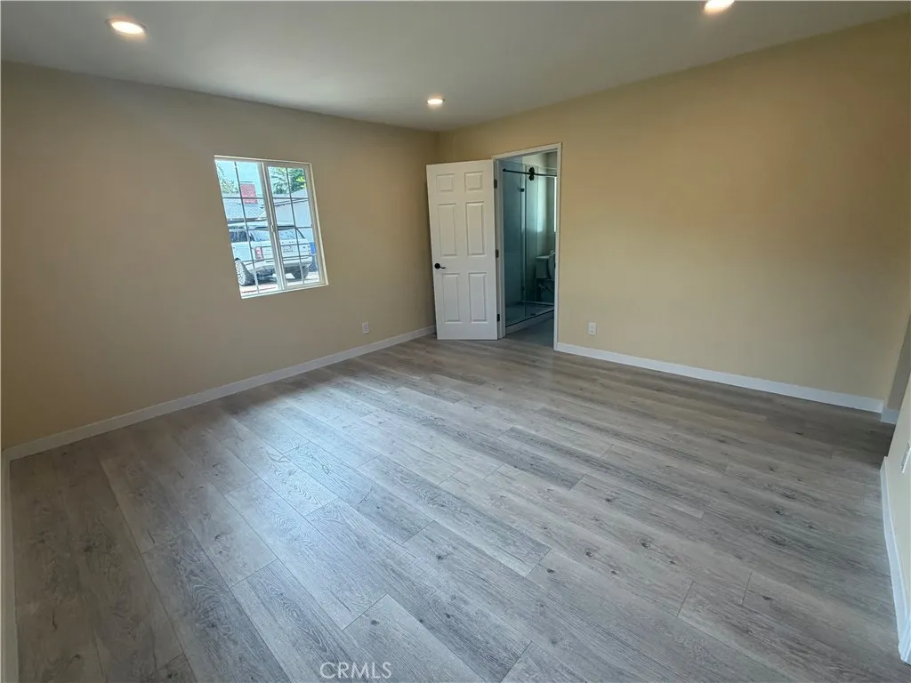 Northridge, CA 91325